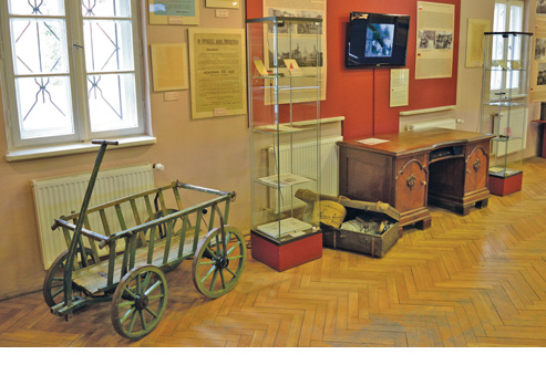 Der Bollerwagen von E. Grunwald im Museum Meseritz