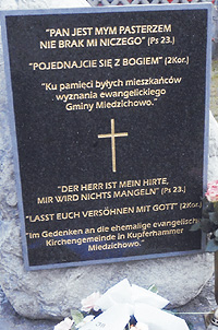 Gedenktafeleinweihung an der ehemaligen ev. Kirche in Miedzichowo / Kupferhammer Nov. 2013