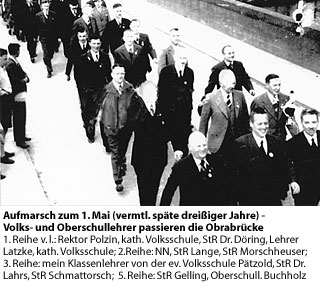 Aufmarsch 1 Mai. (SPÄTE 30ER JAHRE) - Volks- und Oberschullehrer auf der Obrabrücke