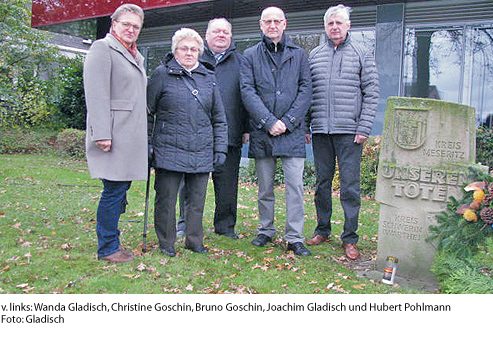 Kranzniederlegung vor dem Kreishaus Paderborn 2017