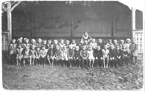 Suchbild Tirschtiegeler Kindergartengruppe, ca. Ende 1920er Jahre