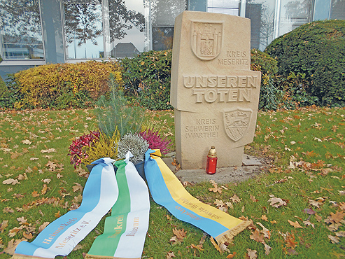 Totengedenken vor dem Kreishaus in Paderborn am Volkstrauertag 2019