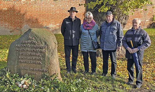 Gesteckniederlegung zum Volkstrauertag in der Plattenburg 2024