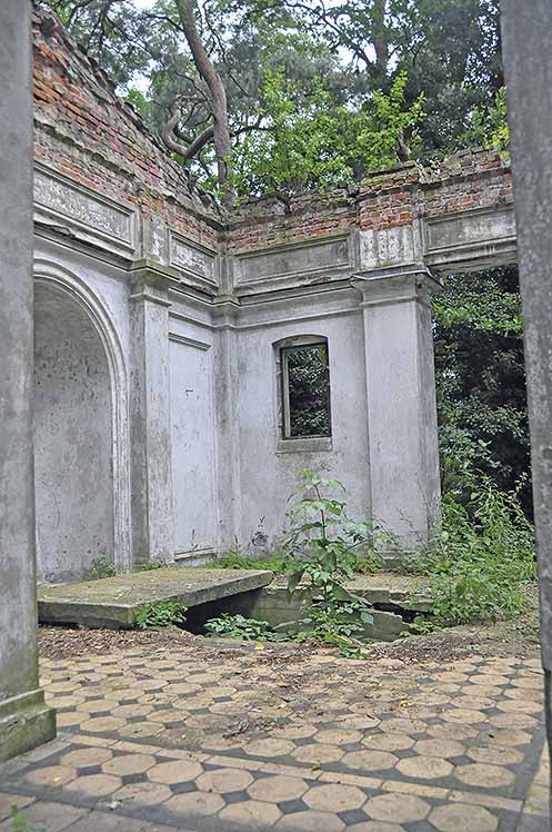 Mausoleum der Familie Büttner in Grunzig