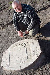 Obergörzig / Gorzyca - Wappenschild der Familie v. Kalckreuth gefunden