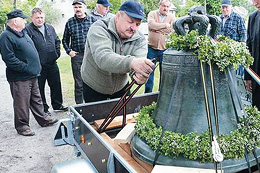 Rückführung der Kirchenglocke aus Neudorf