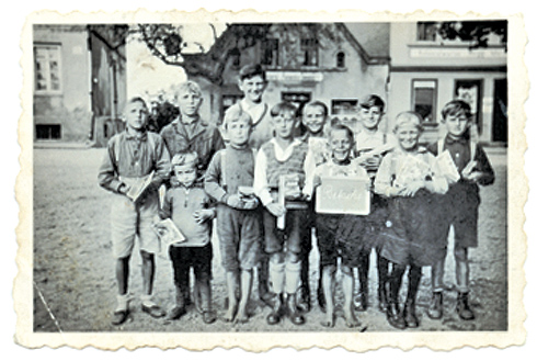 Kinder aus Betsche, Foto: B. Materne, HGr Archiv